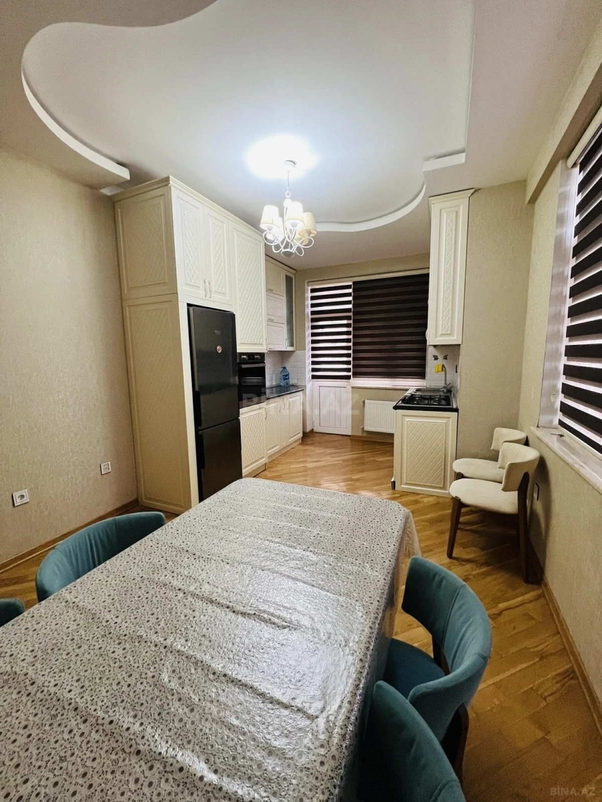 Kirayə verilir 2 otaqlı mənzil 110 m²