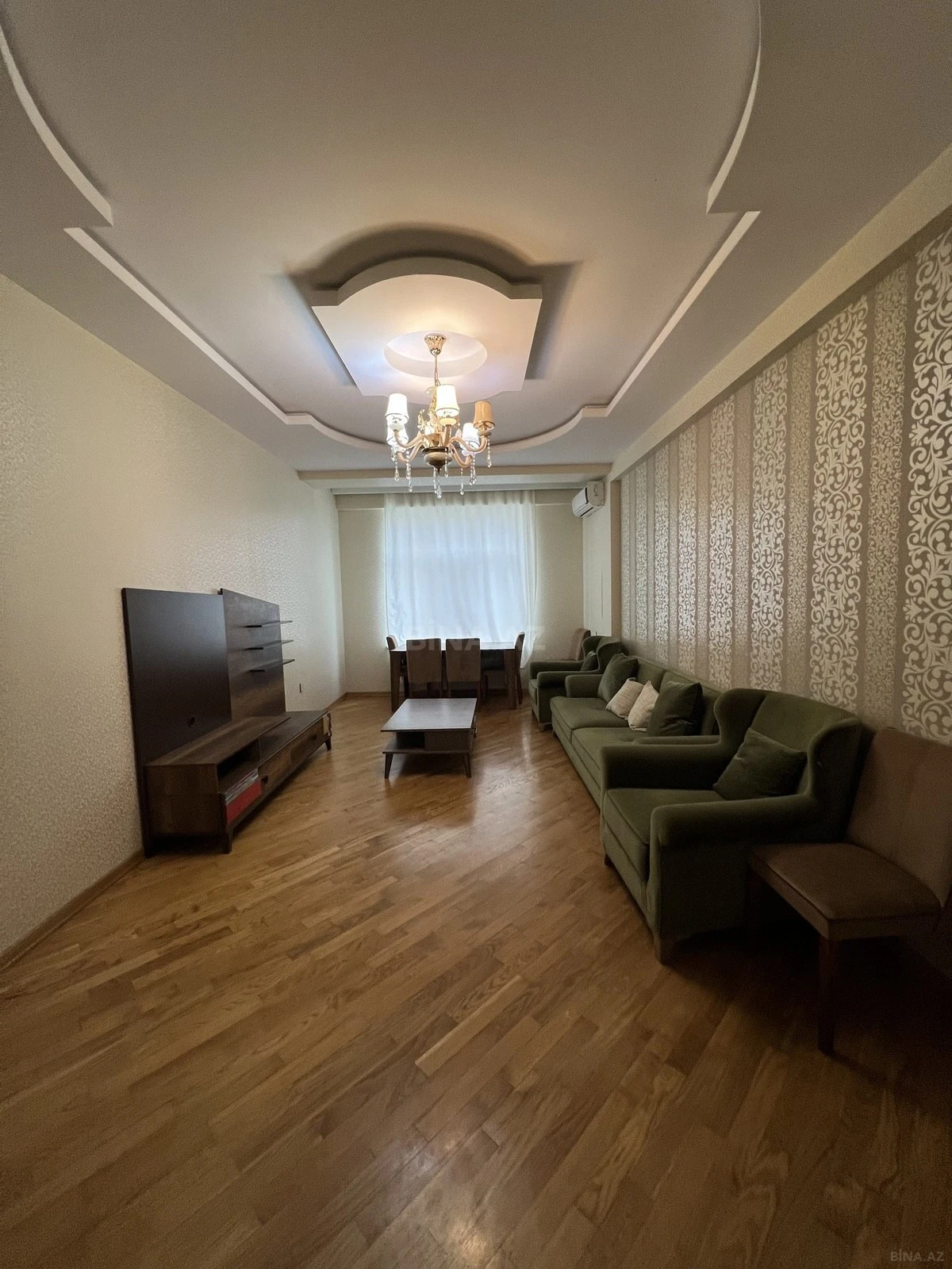 Kirayə verilir 2 otaqlı mənzil 110 m²