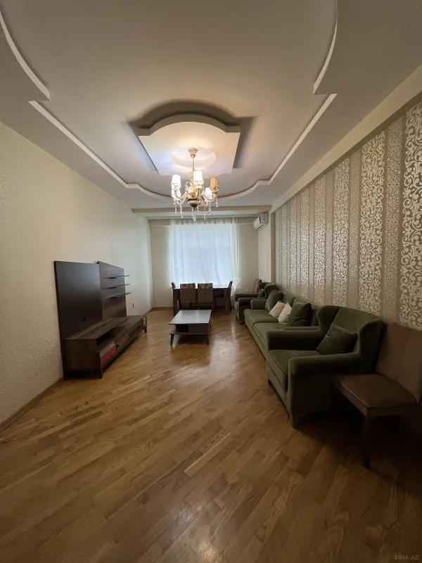 Kirayə verilir 2 otaqlı mənzil 110 m²