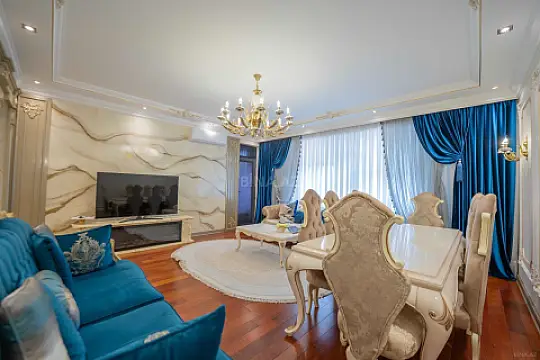 Satılır 3 otaqlı mənzil 175 m²