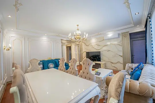 Satılır 3 otaqlı mənzil 175 m²