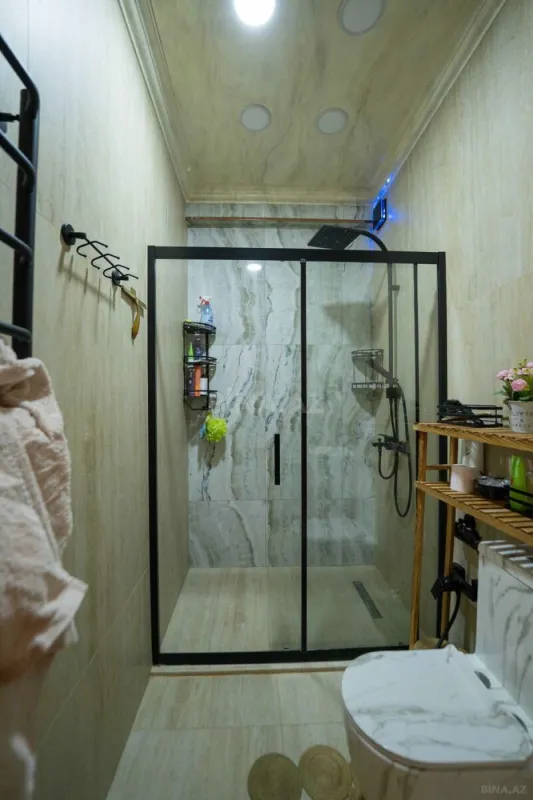 Satılır 3 otaqlı mənzil 175 m²