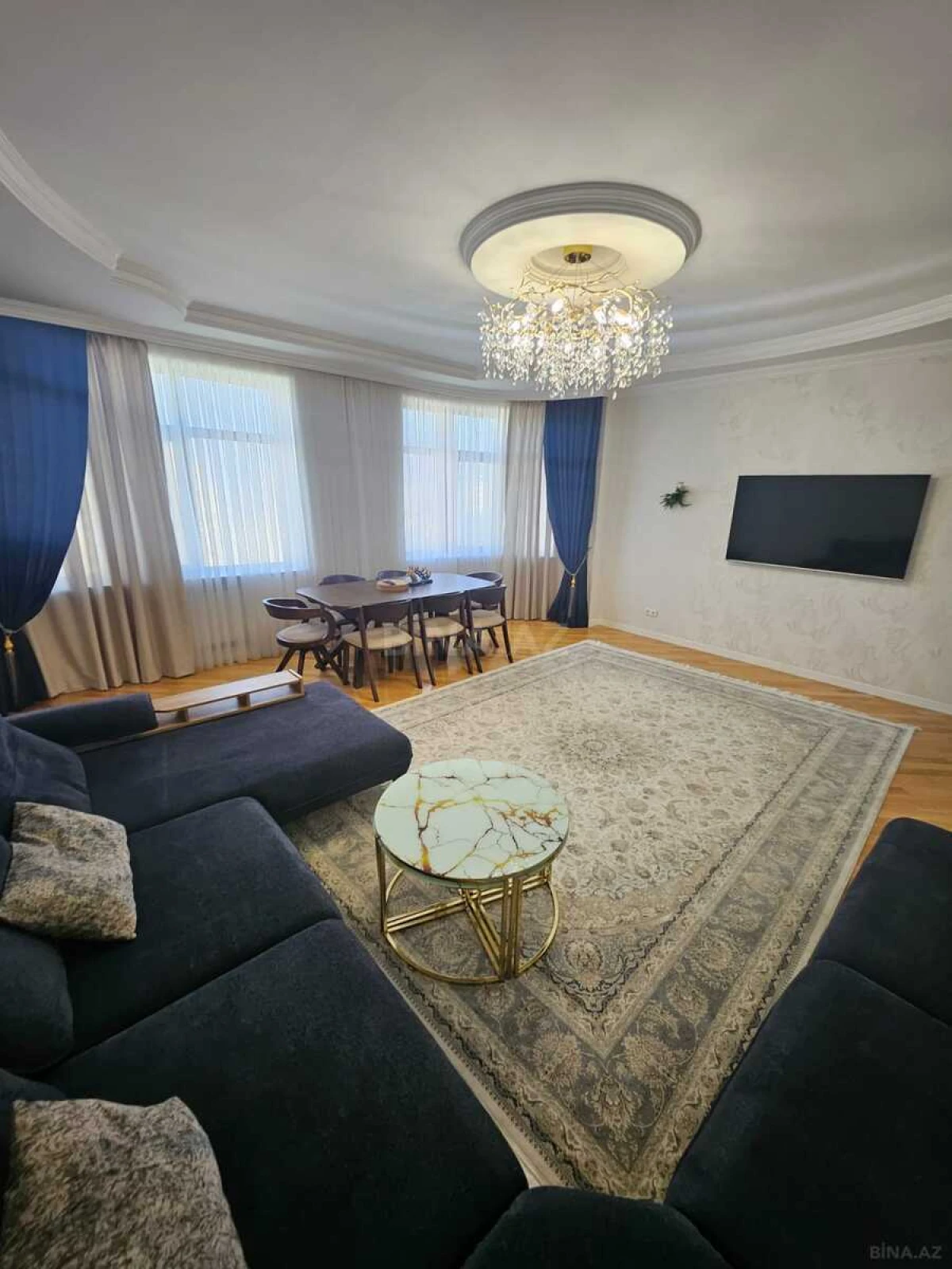 Satılır 3 otaqlı mənzil 130 m²