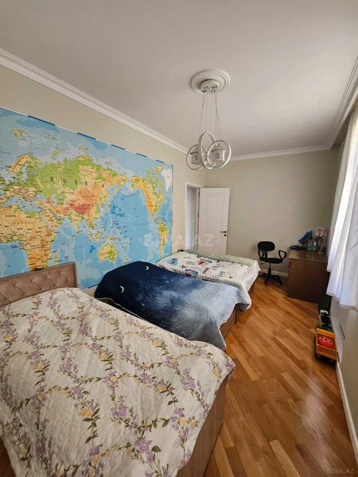 Satılır 3 otaqlı mənzil 130 m²