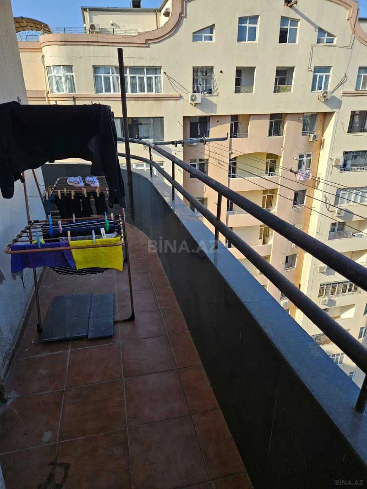 Satılır 3 otaqlı mənzil 130 m²