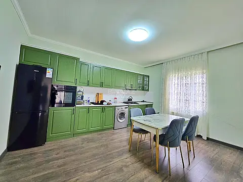 Satılır 7 otaqlı həyət evi 250 m²