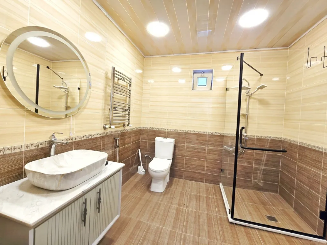 Satılır 7 otaqlı həyət evi 250 m²