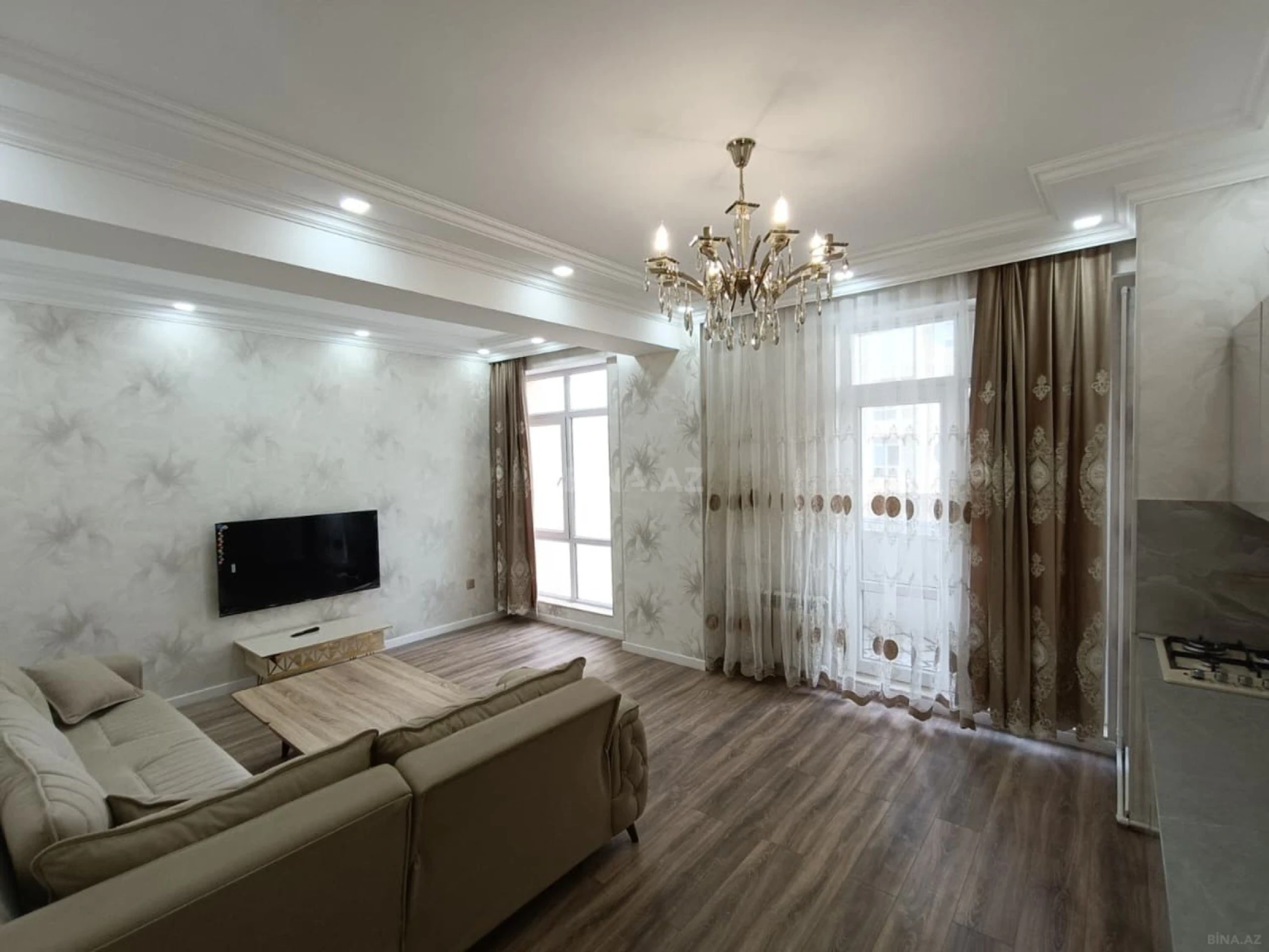 Kirayə verilir 2 otaqlı mənzil 85 m²