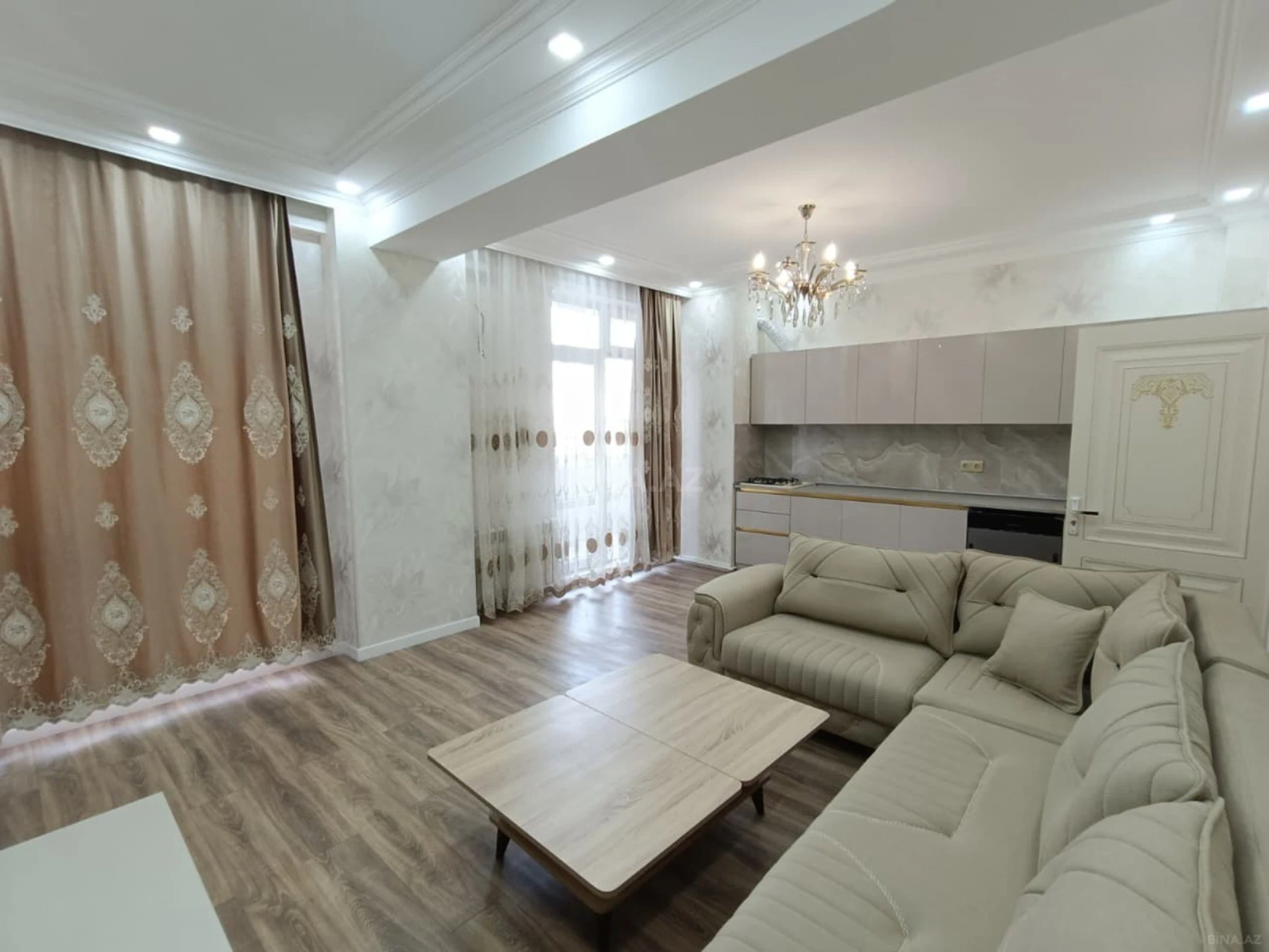 Kirayə verilir 2 otaqlı mənzil 85 m²