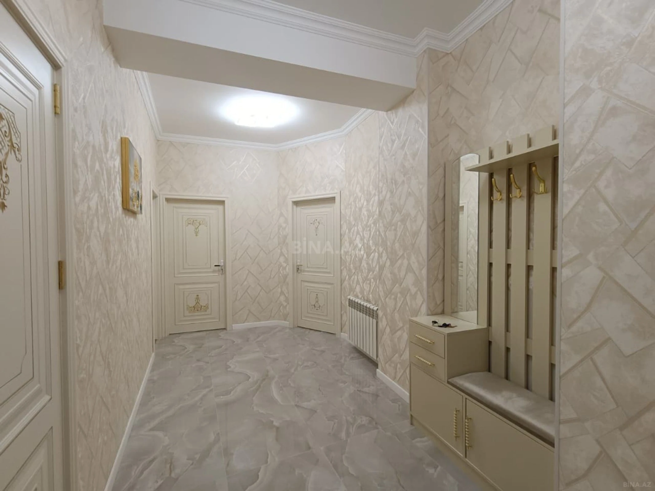 Kirayə verilir 2 otaqlı mənzil 85 m²