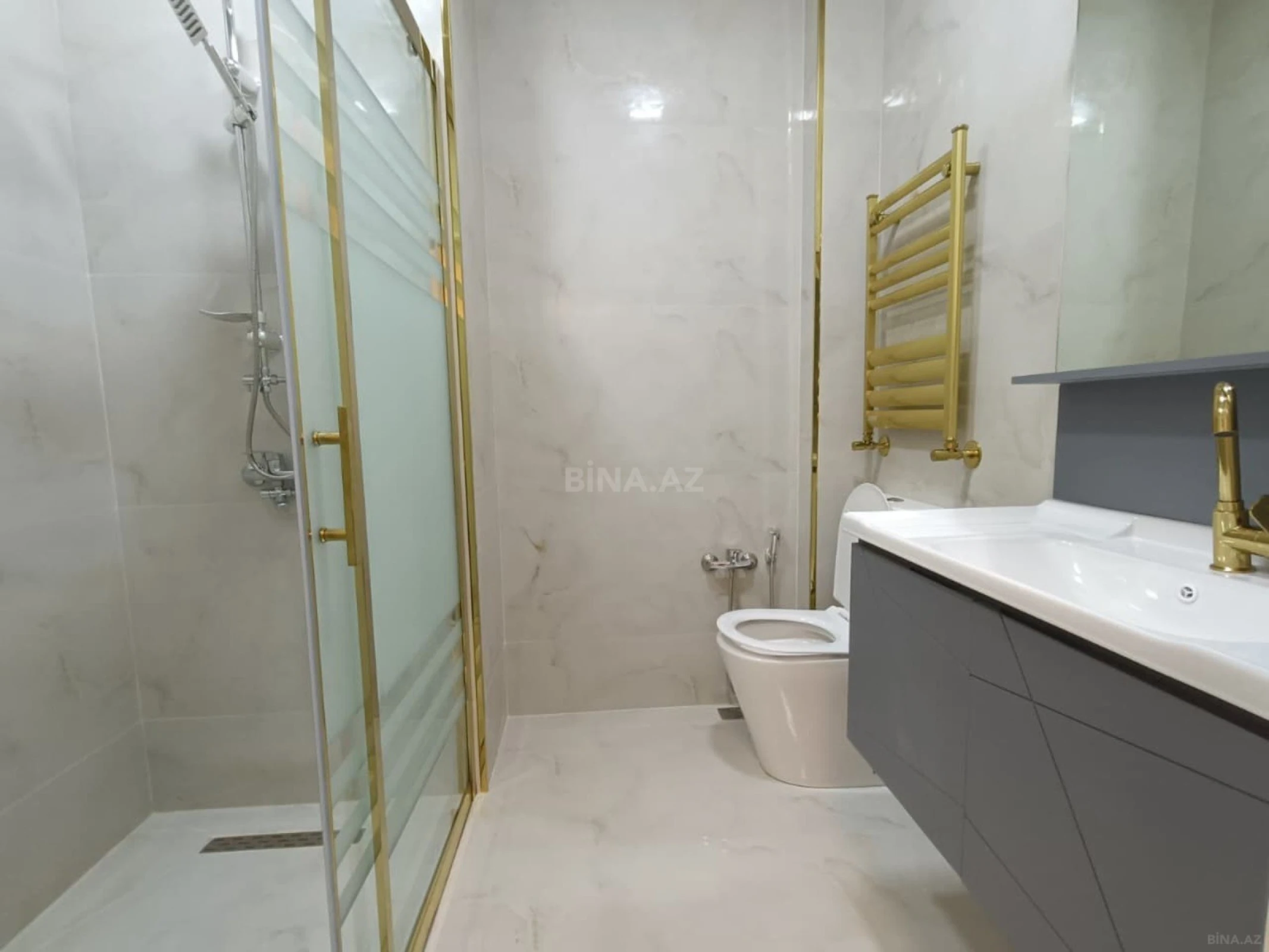 Kirayə verilir 2 otaqlı mənzil 85 m²