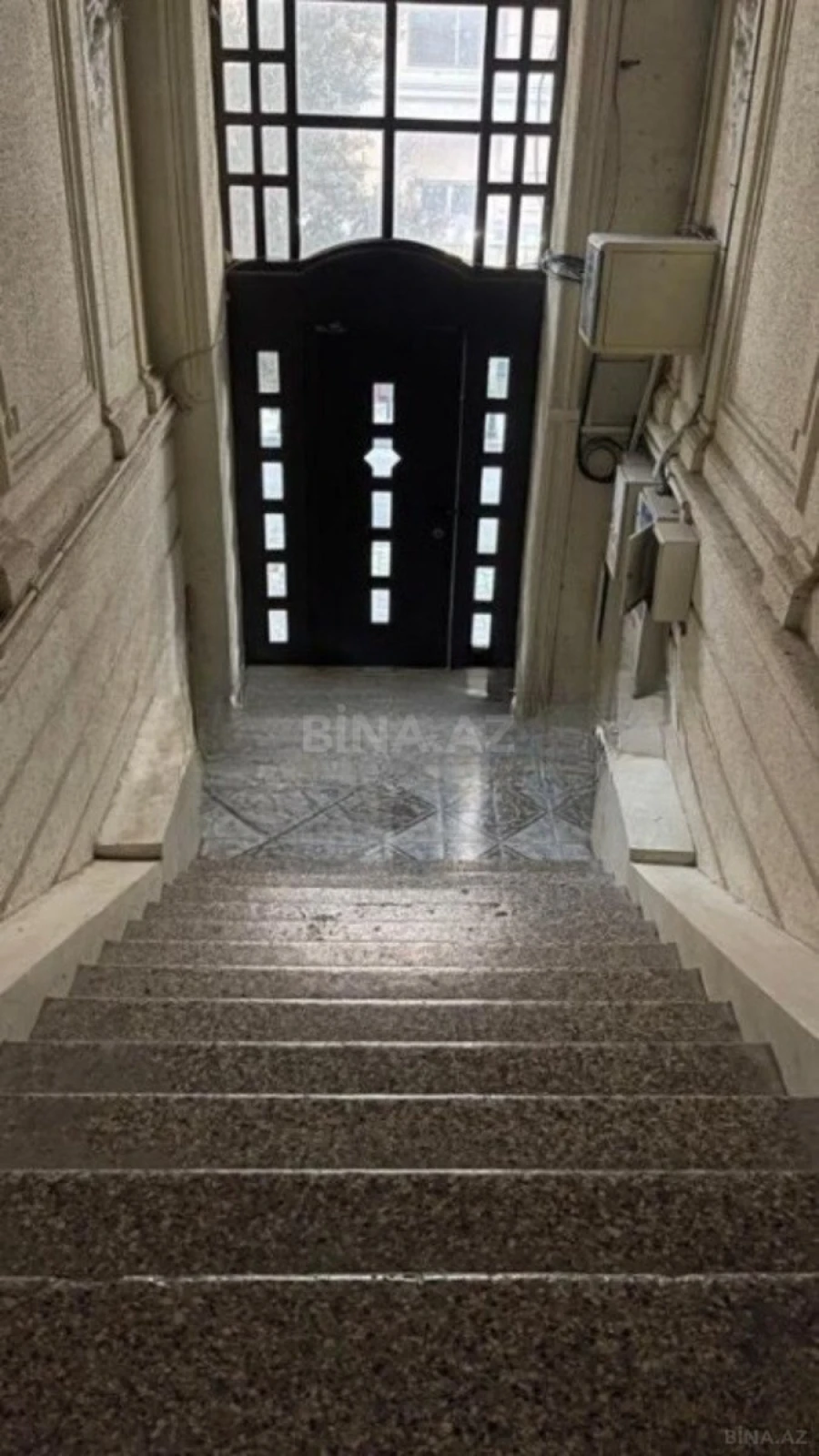 Kirayə verilir 5 otaqlı ofis 270 m²