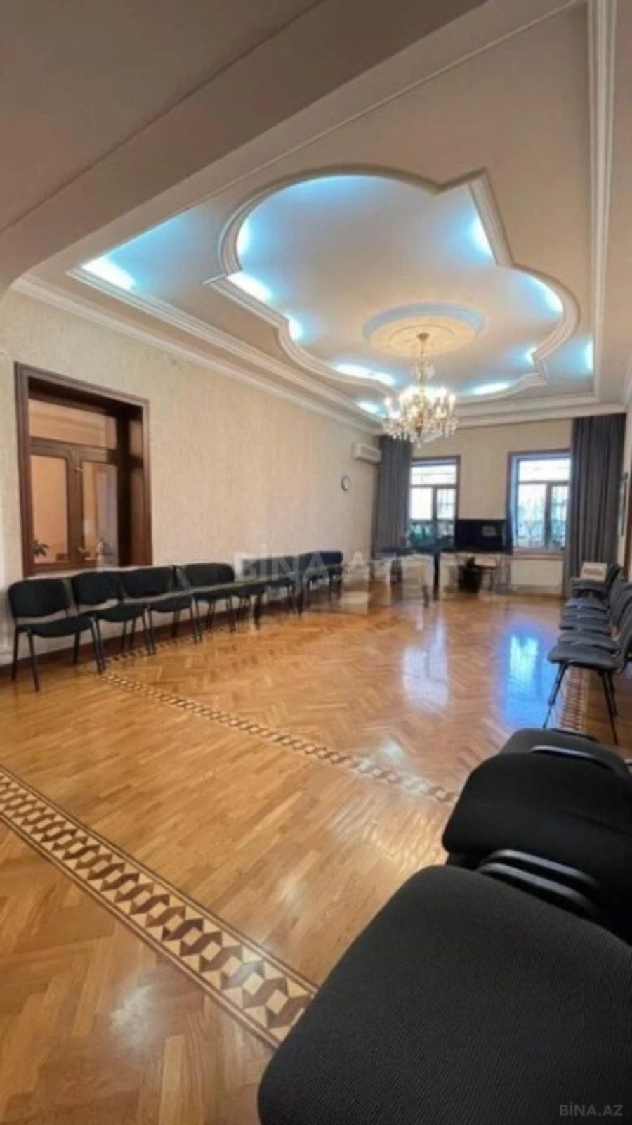 Kirayə verilir 5 otaqlı ofis 270 m²