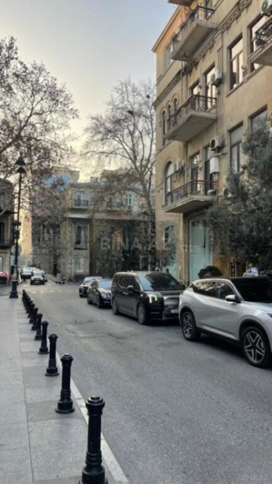 Kirayə verilir 5 otaqlı ofis 270 m²