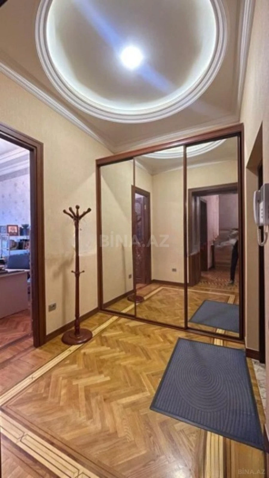 Kirayə verilir 5 otaqlı ofis 270 m²