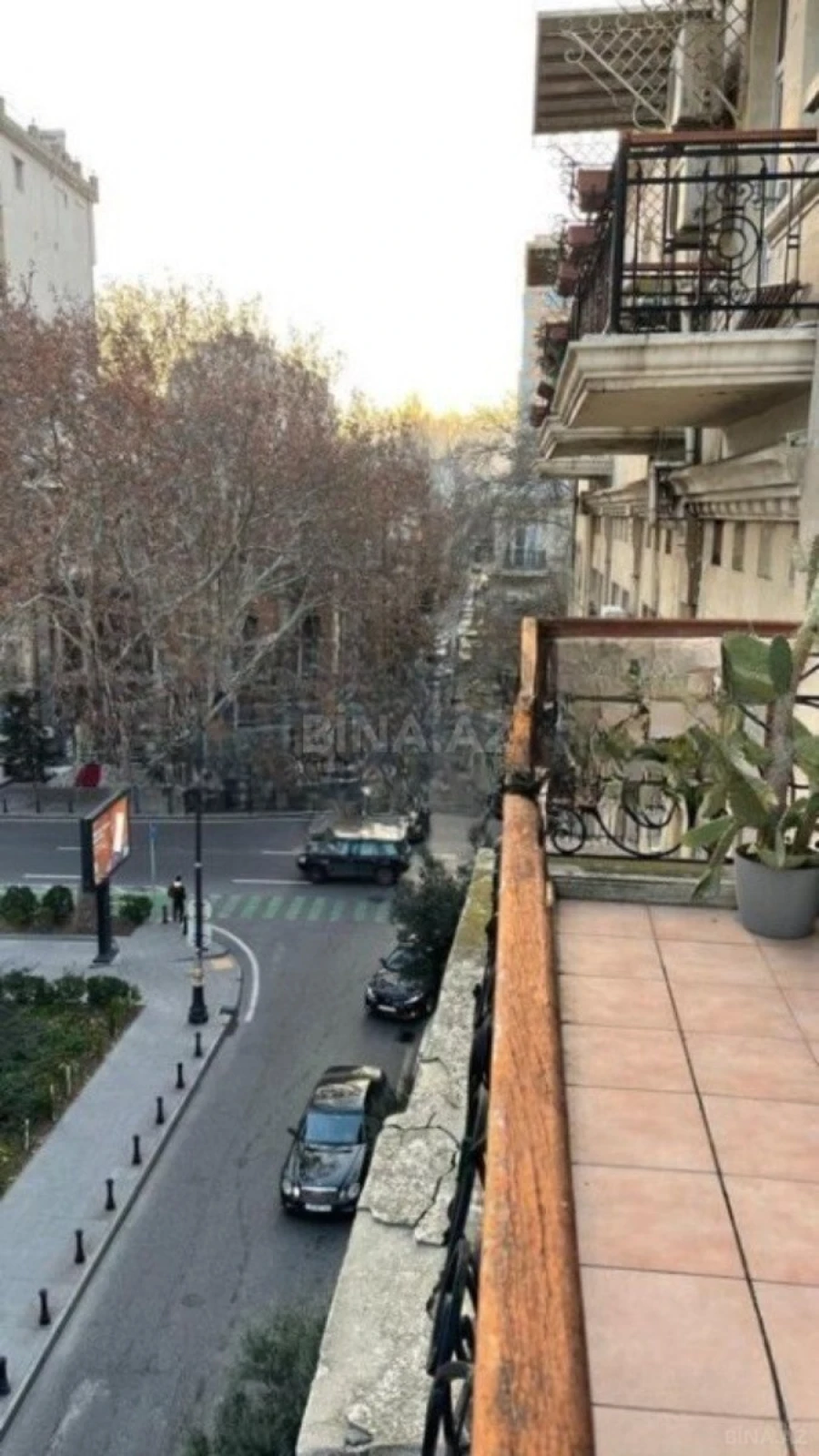 Kirayə verilir 5 otaqlı ofis 270 m²