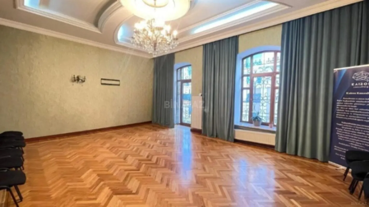 Kirayə verilir 5 otaqlı ofis 270 m²