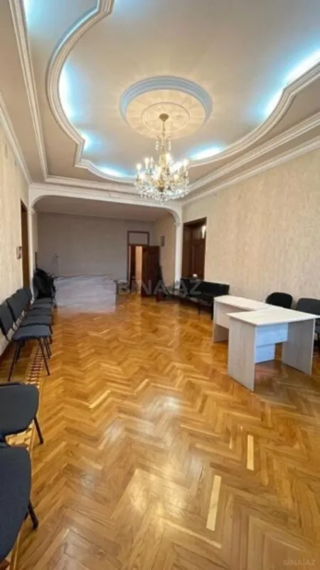Kirayə verilir 5 otaqlı ofis 270 m²