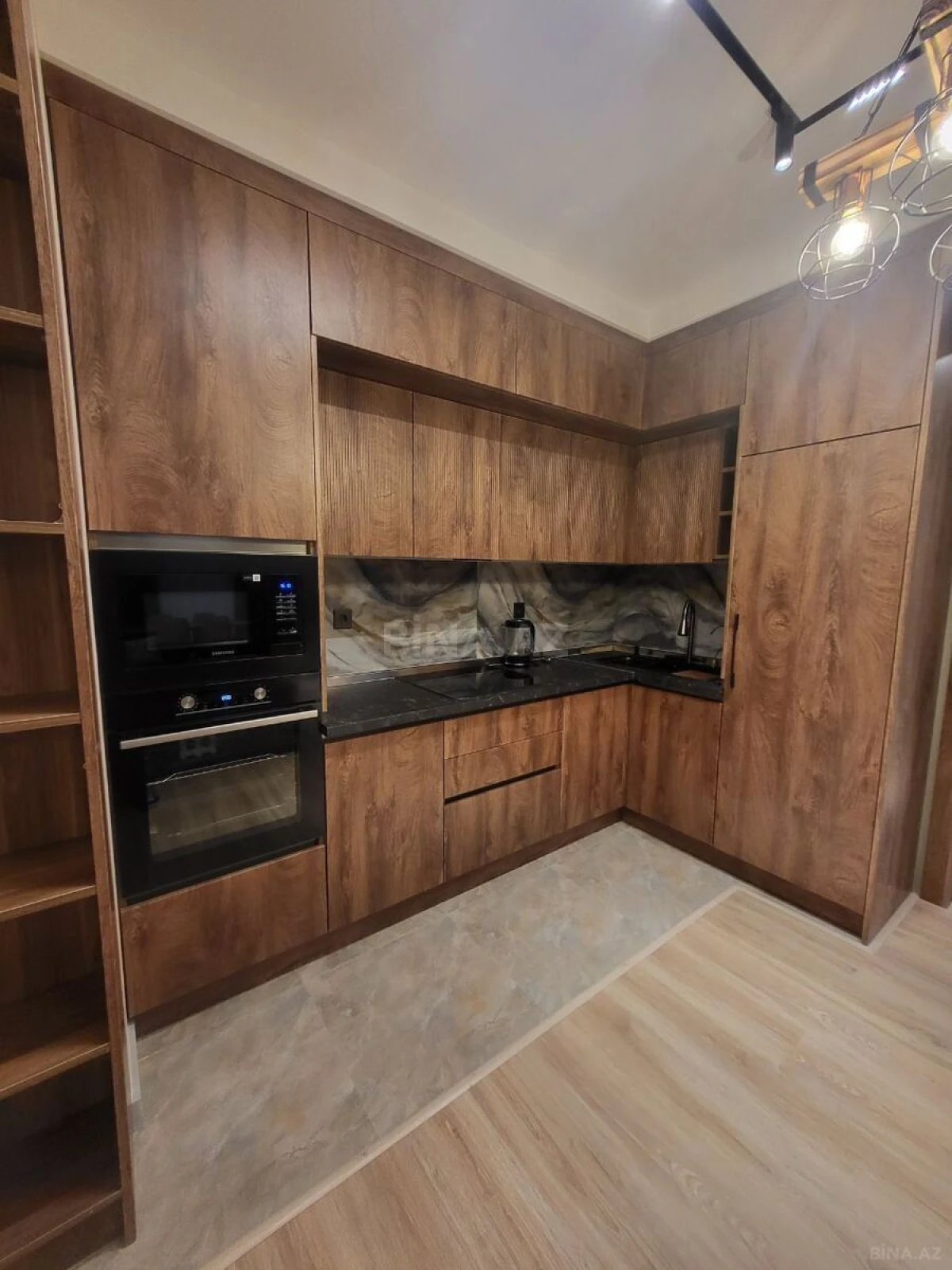 Kirayə verilir 2 otaqlı mənzil 70 m²