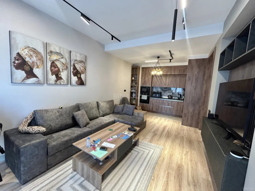 Kirayə verilir 2 otaqlı mənzil 70 m²