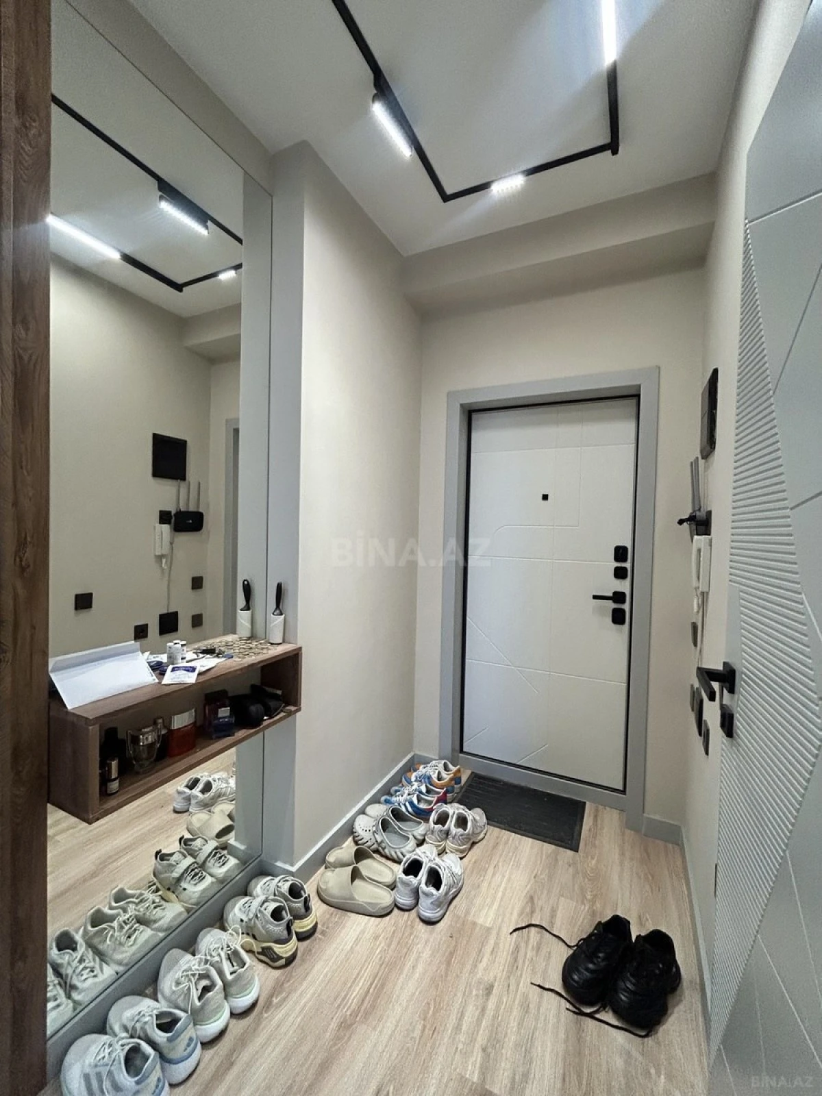 Kirayə verilir 2 otaqlı mənzil 70 m²