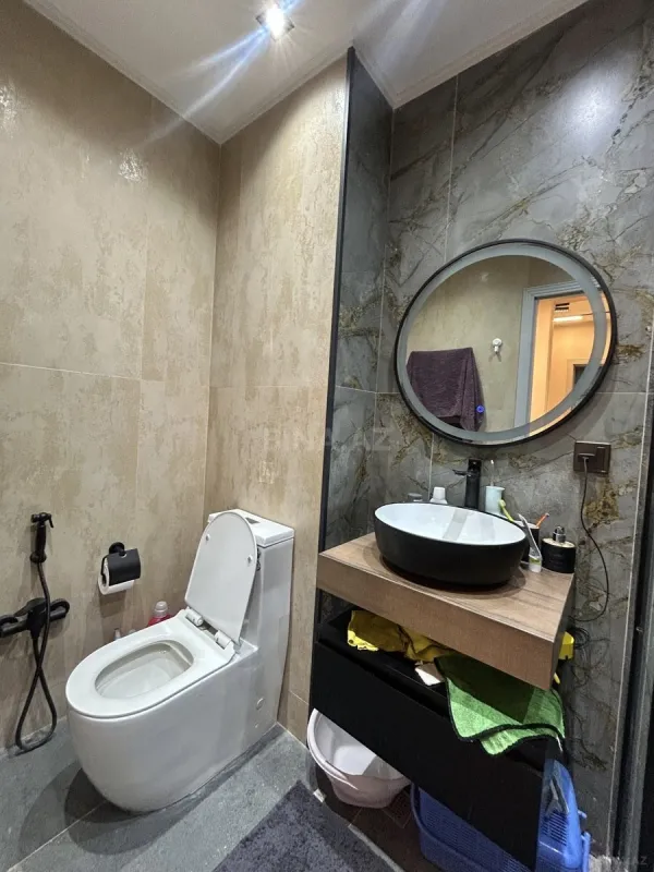 Kirayə verilir 2 otaqlı mənzil 70 m²