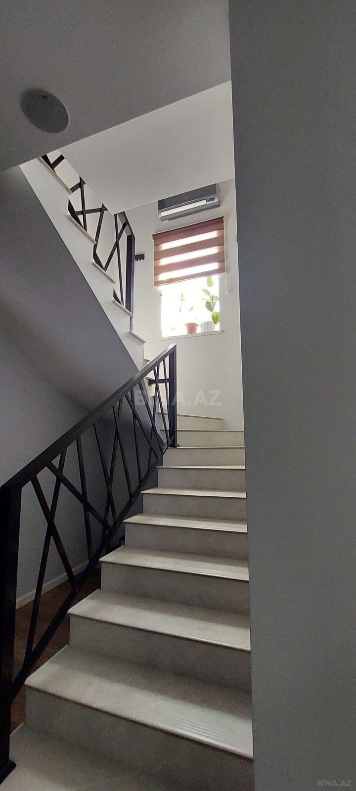 Satılır 4 otaqlı həyət evi 170 m²