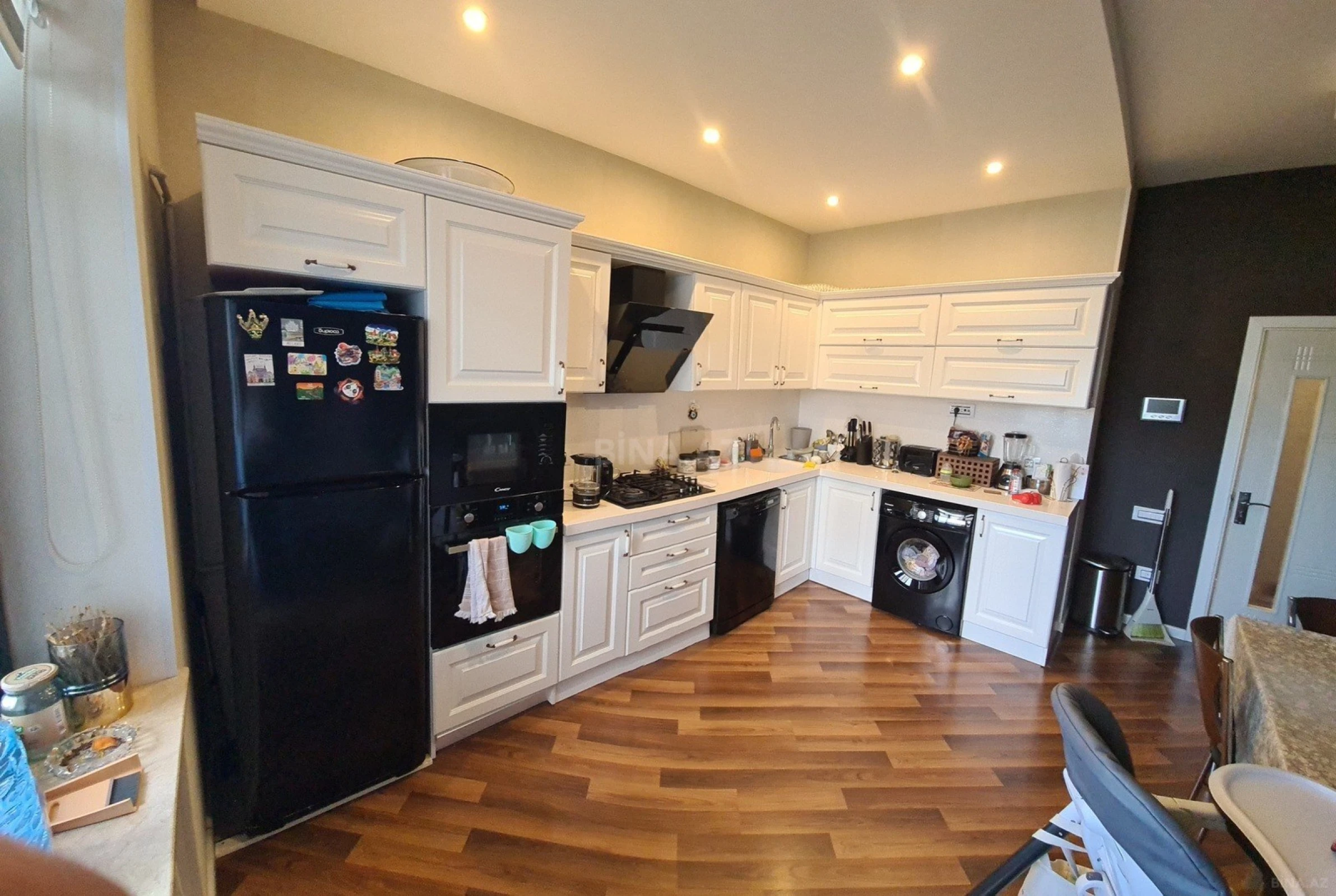 Kirayə verilir 3 otaqlı mənzil 120 m²