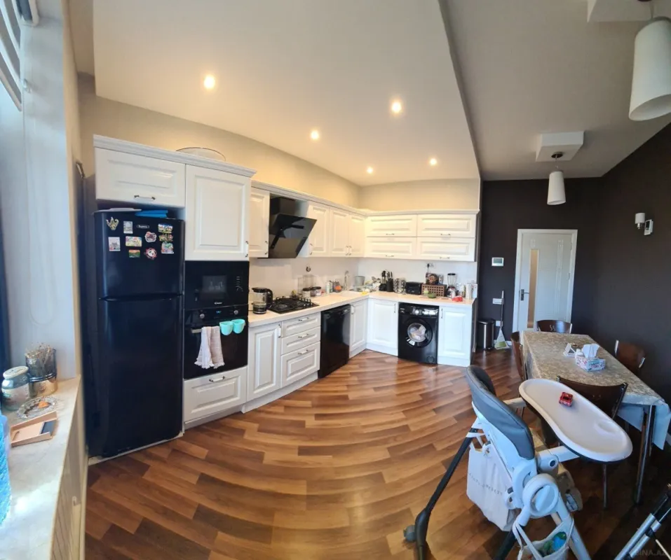 Kirayə verilir 3 otaqlı mənzil 120 m²