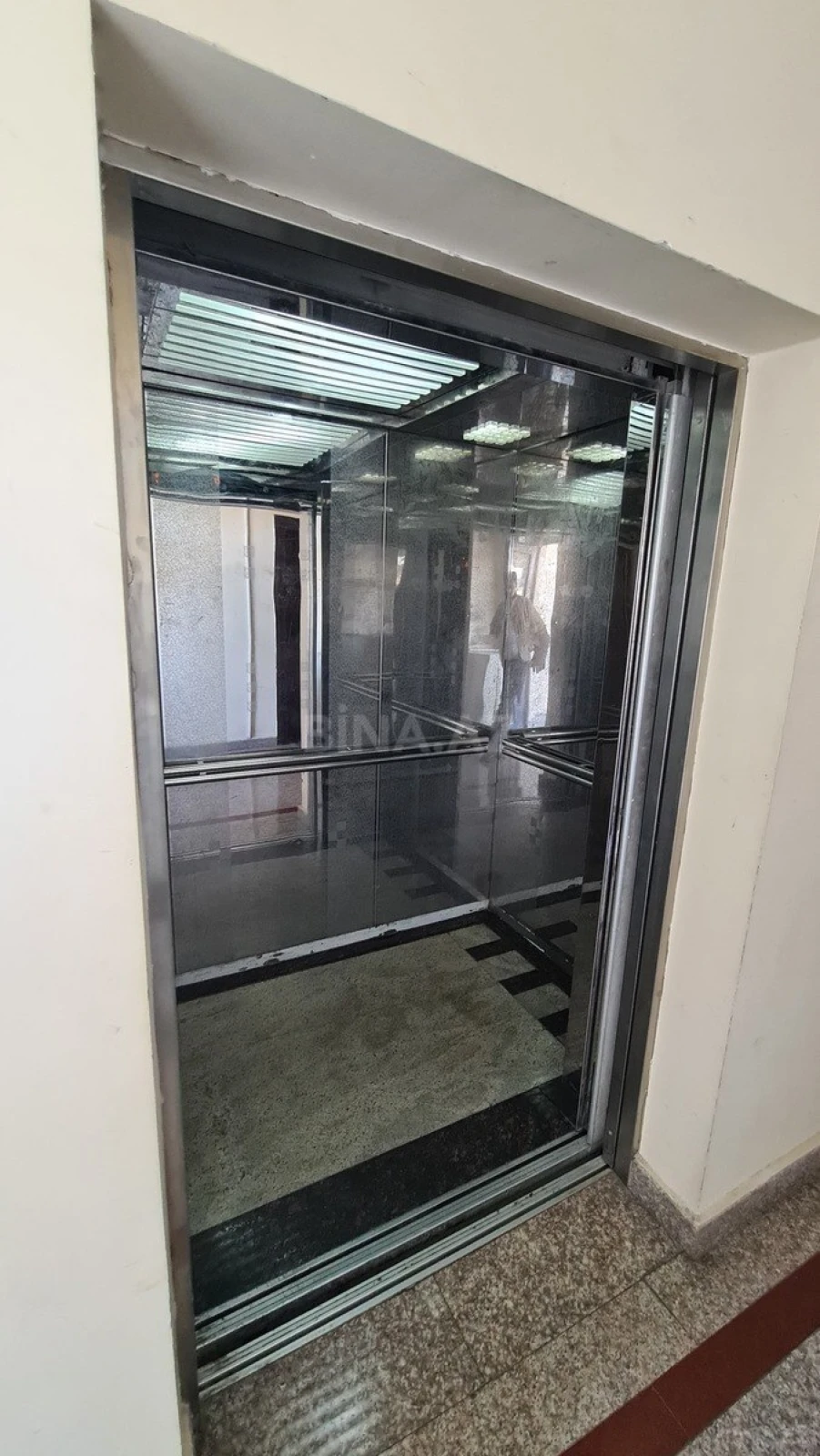 Kirayə verilir 3 otaqlı mənzil 120 m²