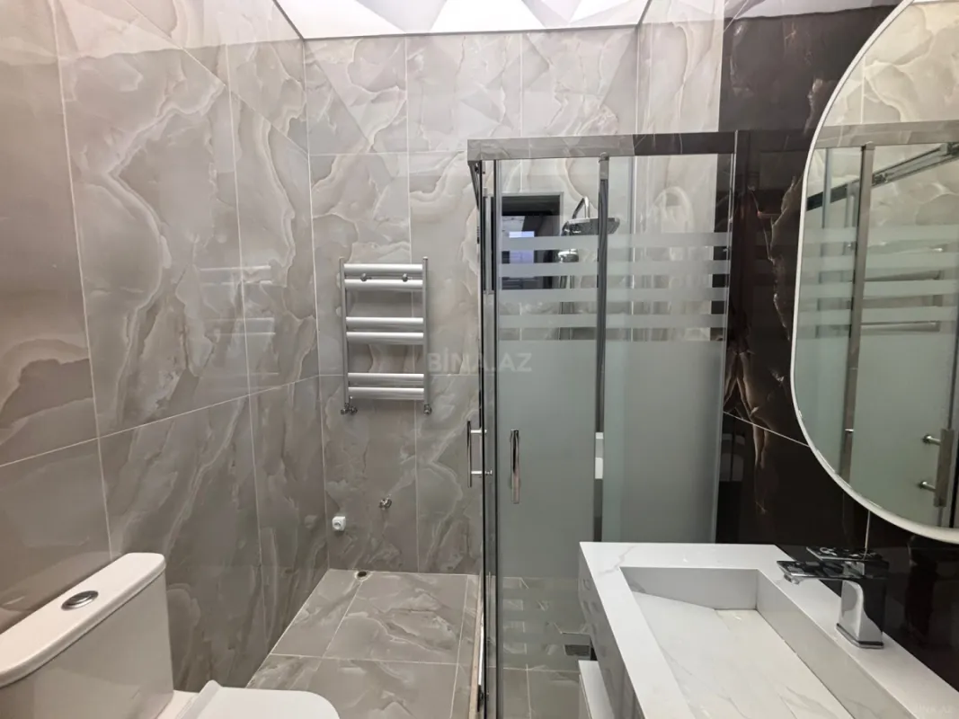 Satılır 5 otaqlı həyət evi 200 m²