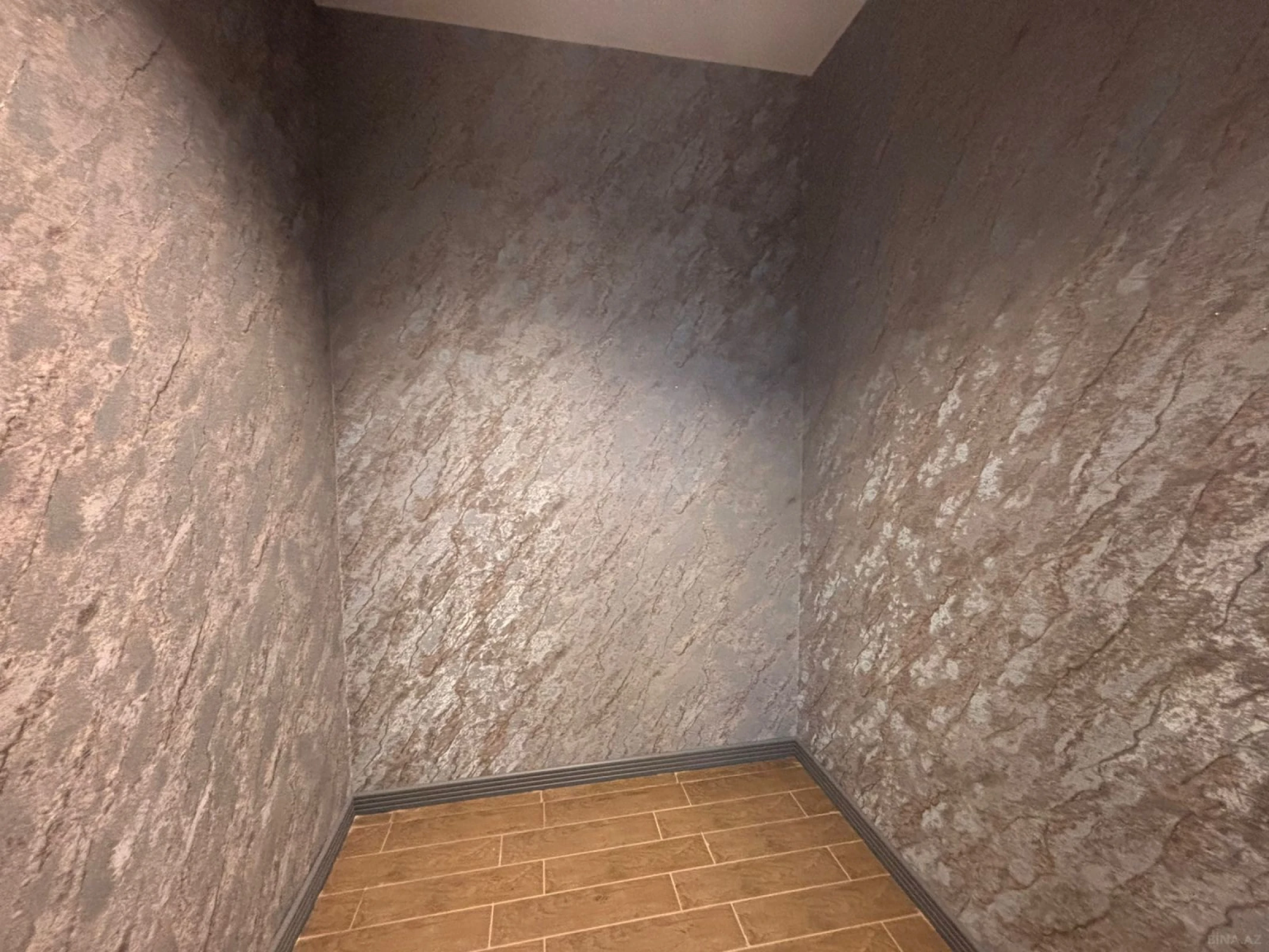 Satılır 5 otaqlı həyət evi 200 m²