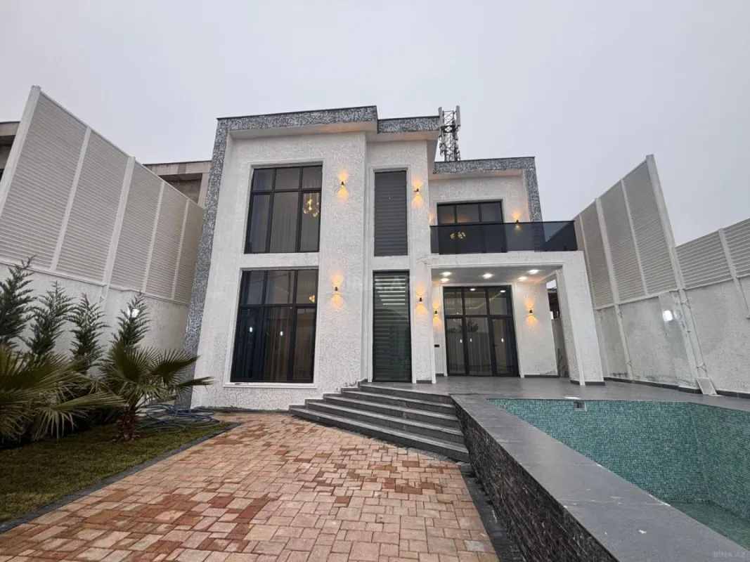 Satılır 5 otaqlı həyət evi 200 m²