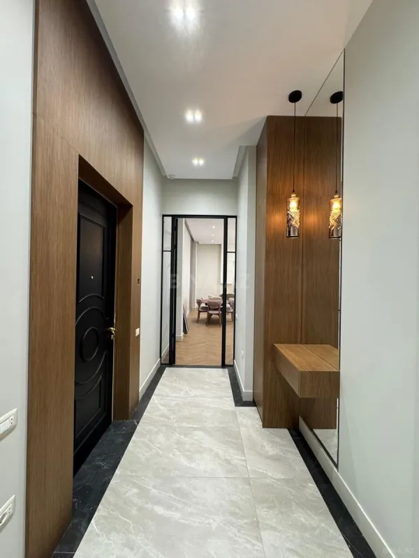 Kirayə verilir 4 otaqlı mənzil 150 m²