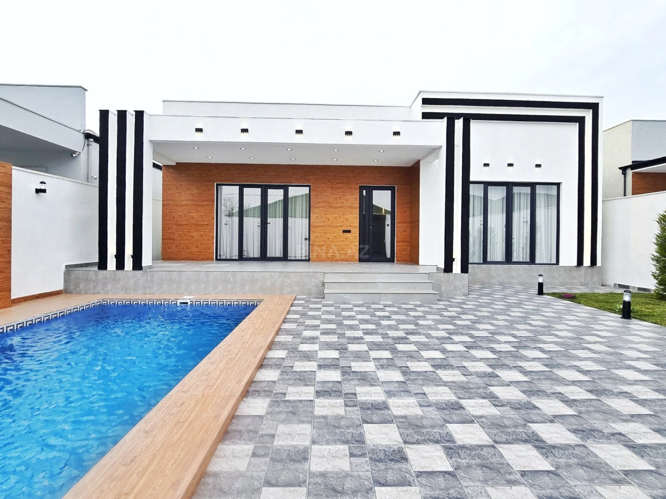 Satılır 4 otaqlı həyət evi 170 m²