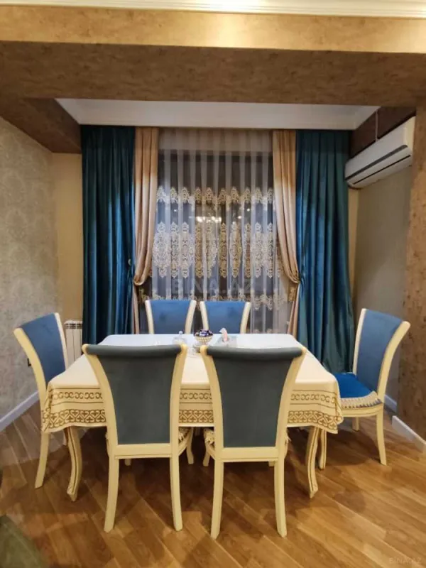 Kirayə verilir 2 otaqlı mənzil 70 m²