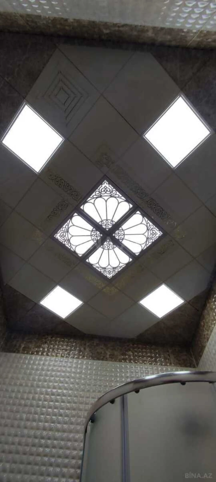 Kirayə verilir 2 otaqlı mənzil 70 m²