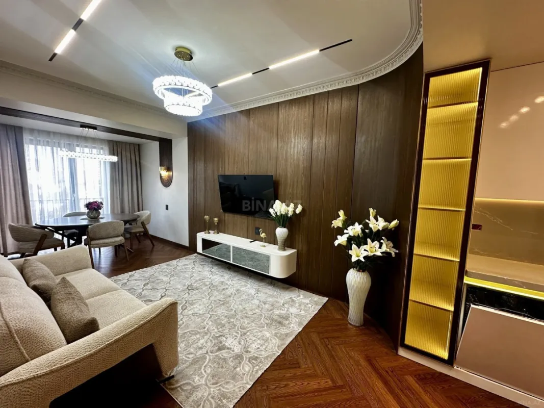 Satılır 3 otaqlı mənzil 92 m²
