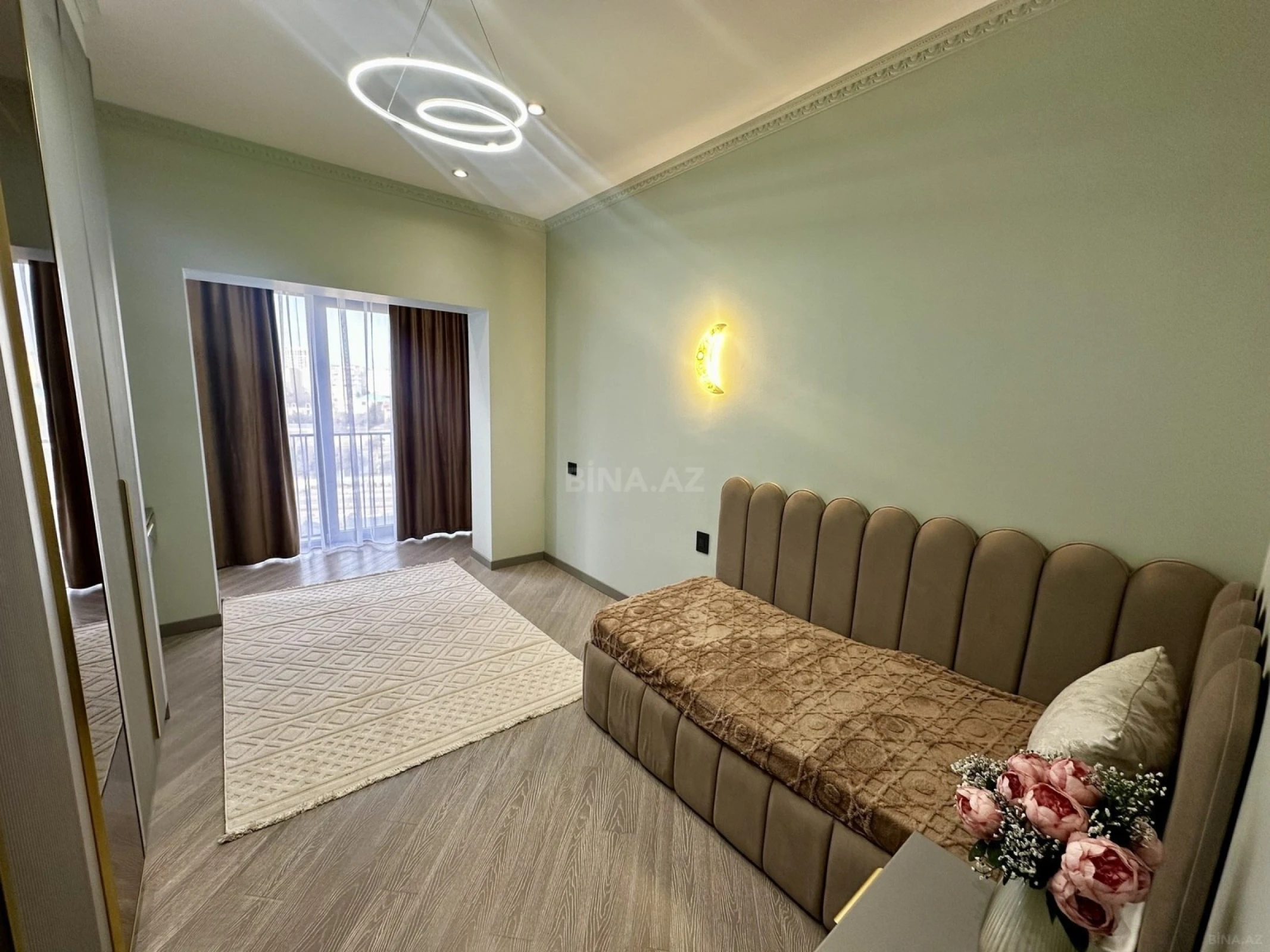 Satılır 3 otaqlı mənzil 92 m²