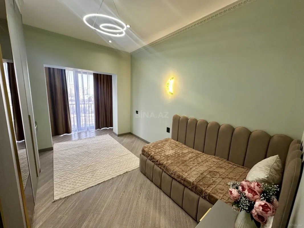 Satılır 3 otaqlı mənzil 92 m²