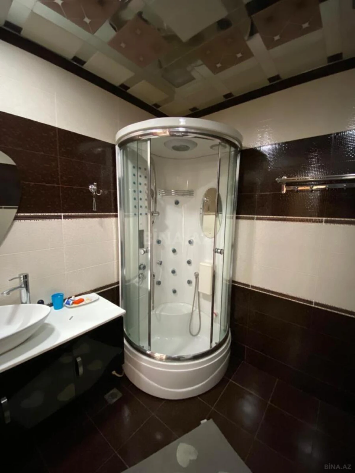 Kirayə verilir obyekt 210 m²