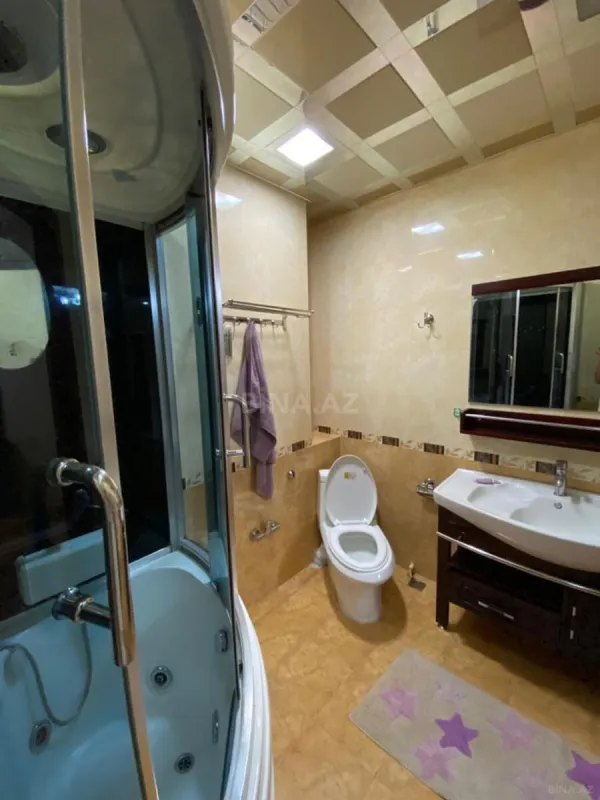 Kirayə verilir obyekt 210 m²