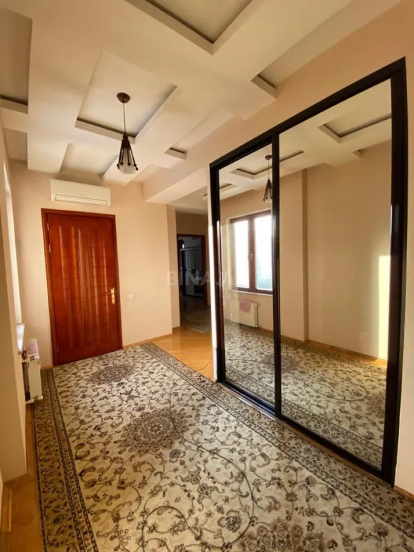 Kirayə verilir obyekt 210 m²