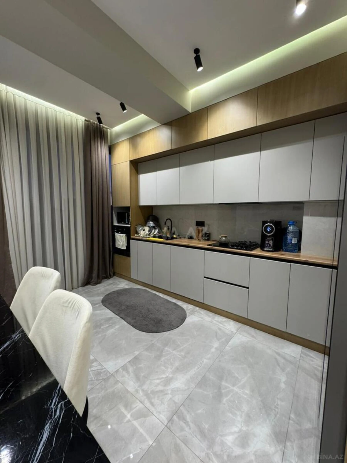 Satılır 3 otaqlı mənzil 110 m²