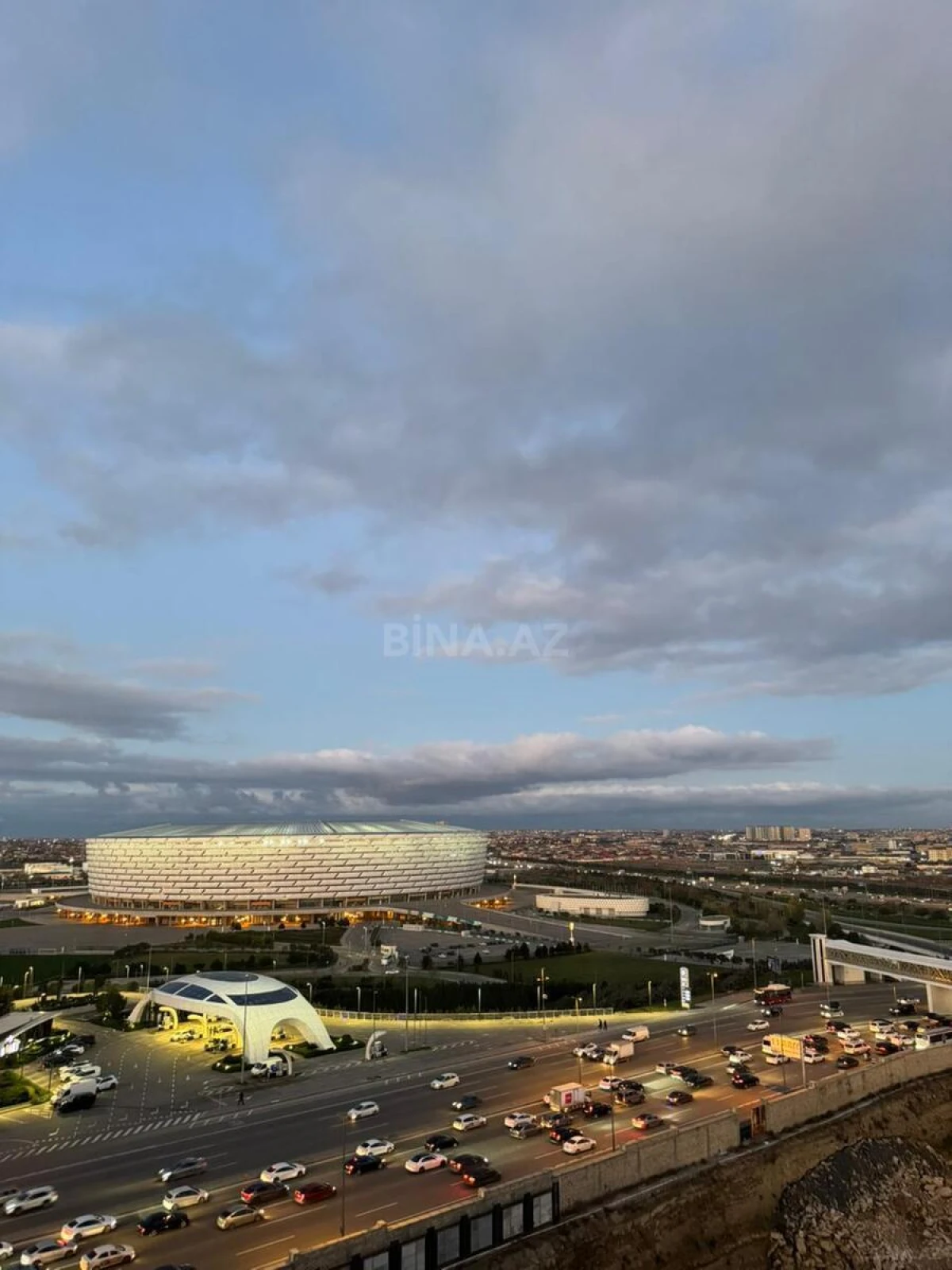 Satılır 3 otaqlı mənzil 110 m²