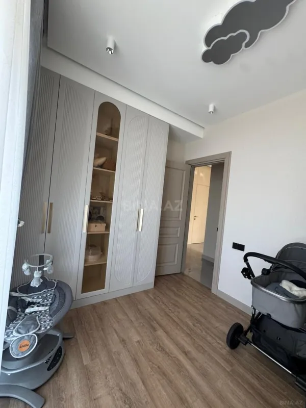 Satılır 3 otaqlı mənzil 110 m²