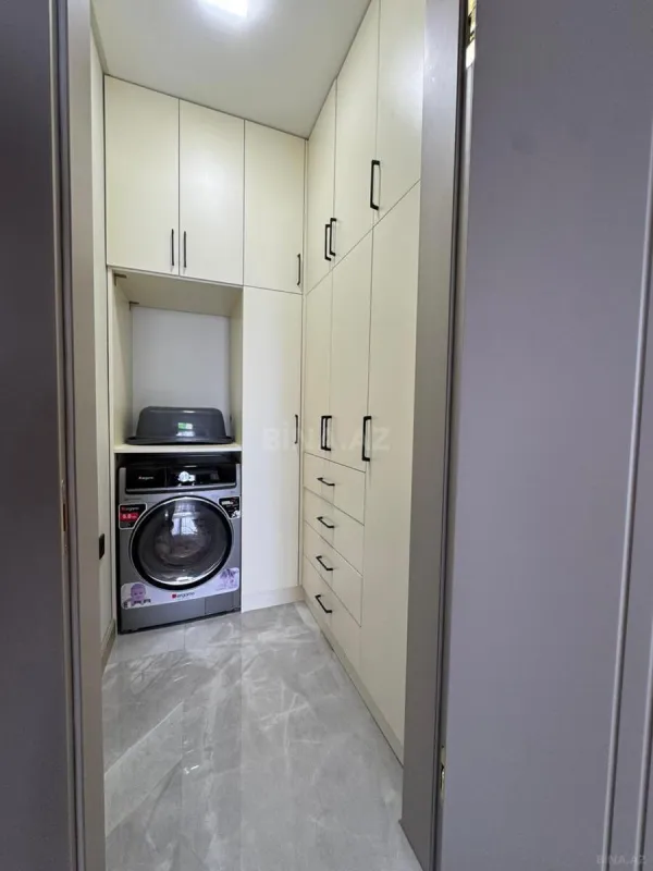 Satılır 3 otaqlı mənzil 110 m²