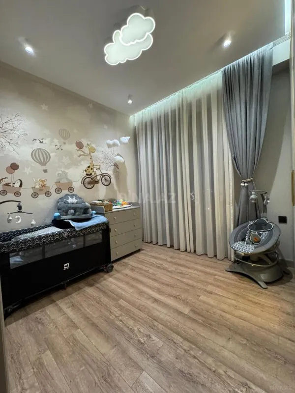 Satılır 3 otaqlı mənzil 110 m²