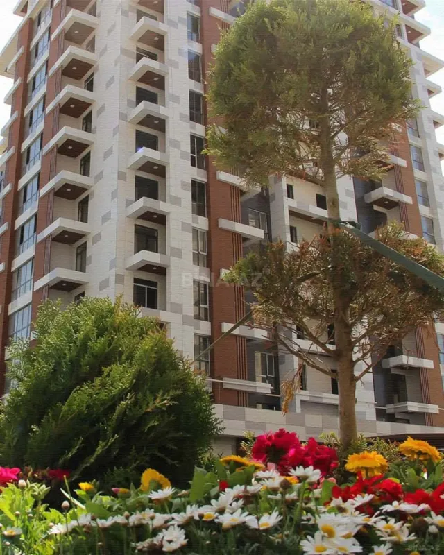 Satılır 3 otaqlı mənzil 110 m²