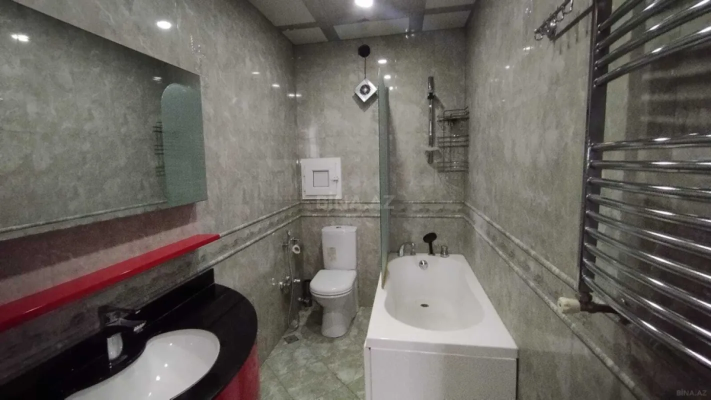 Kirayə verilir 4 otaqlı mənzil 220 m²